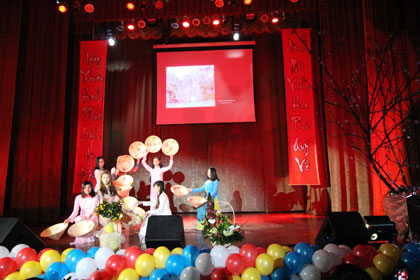 ផនវៀតណាមនៅអ៊ុយក្រែនស៊ុយអែដទទួលំអណរបុណ្យចូលឆ្នាំមមែសប្តស័ក